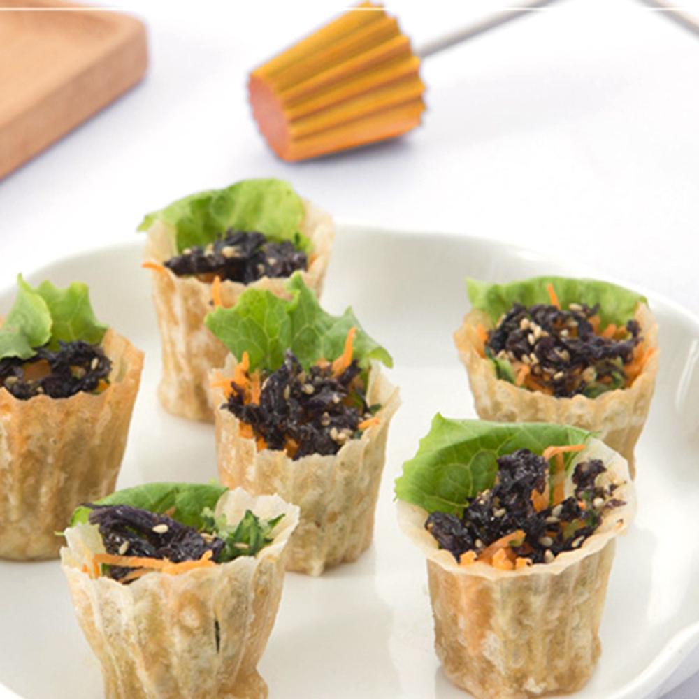 Baking Reusable Innovative Traditional Wooden Handle Pie Tee Maker Top Hats Mold Nyonya Bakeware