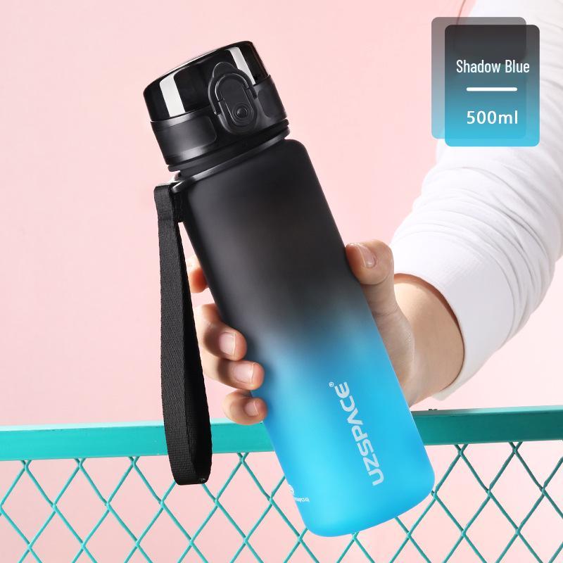 High-Value Gradient Water Bottle: Portable Plastic Cup for Sports & Fitness - Unisex Design for Summer Students & Trendsetters
