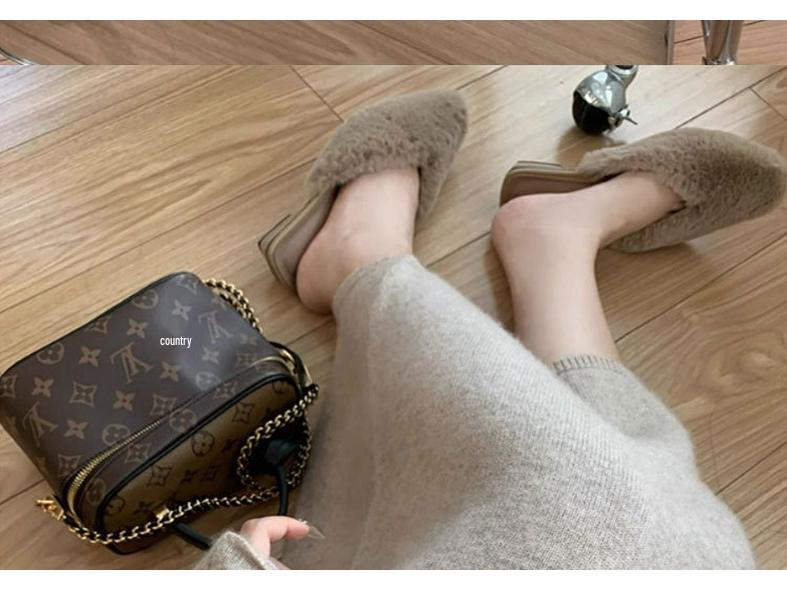 Elegant High-Waisted Women's Knit Skirt - Slimming, Mid-Length, Hip-Hugging, Soft & Glutinous for Autumn and Winter