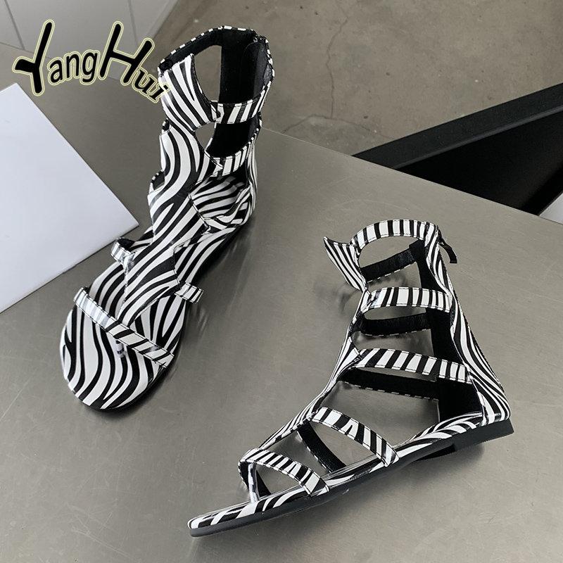 Europe and America Peep Toe Rome Flat Bottom Casual Sandals  2024 New Fashion Zebra Pattern Hollow Out Shoes for Women Summer