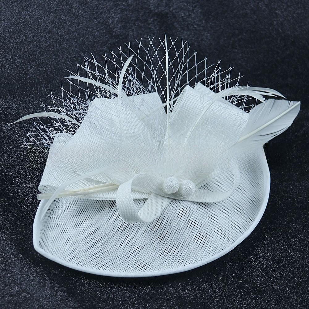 Classic Round Top With Feather Trim For Fashionable Bridal Looks