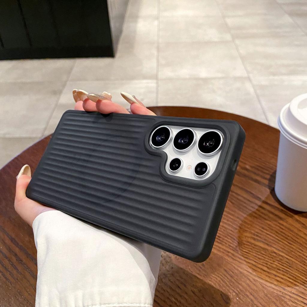 Samsung S25ultra Matte Skin feeling Mobile Phone Case S24plus Corrugated Plane Powerful Magnetic Case