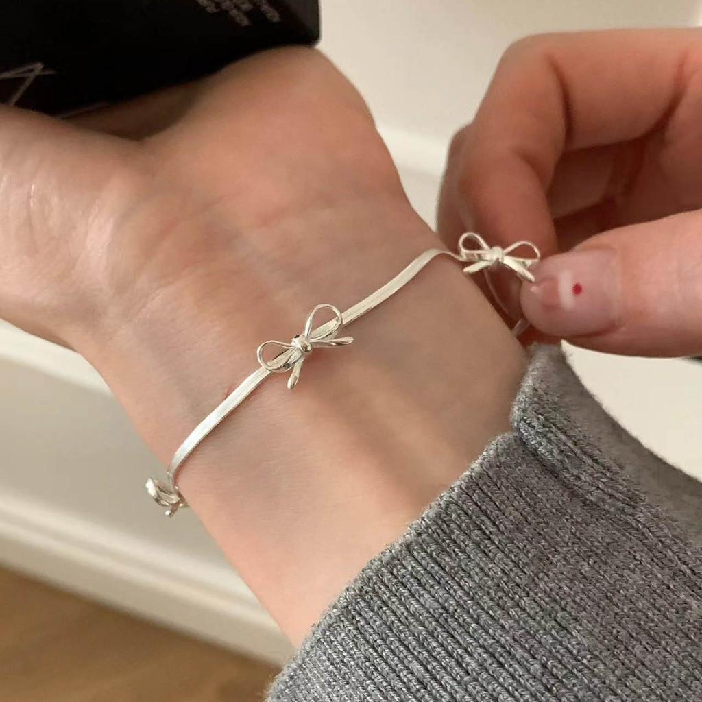 Stylish Geometric Zirconia Bracelet For Women Perfect For Gifting Special Occasions