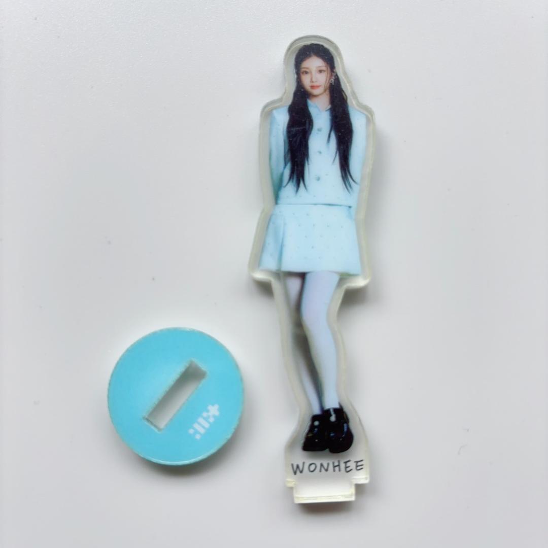 

[Б/У] ILLIT Вонхи Акриловая подставка Лаки Дро, Корея