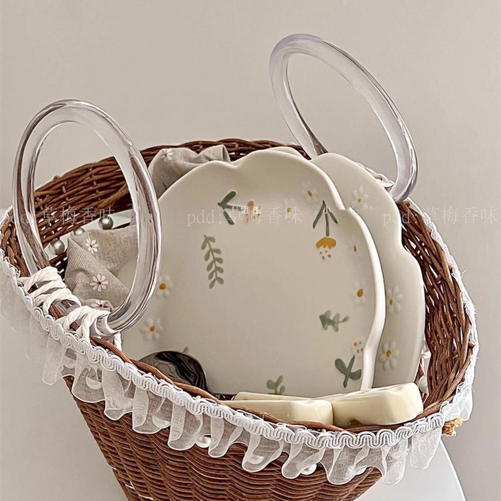 Embossed Daisy Plates Ceramic Home Dining Plate Small Fresh Light Luxury Western Round Breakfast Plate Decor Kitchen Accessories