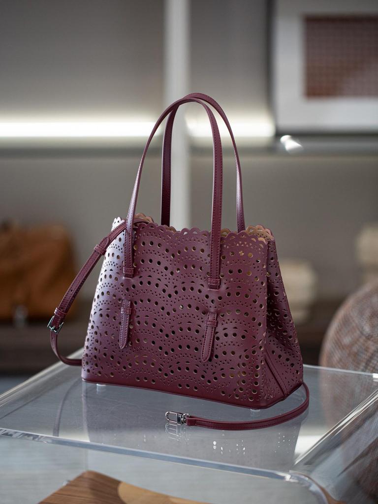 2025 Niche Leather Flower Design Crossbody Basket Bag for Women