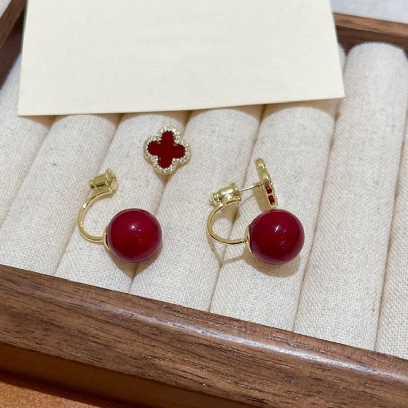 Tide Metal Fringed Earrings, High-end Temperament, Long Stud Earrings, Women's Exaggerated Earrings.