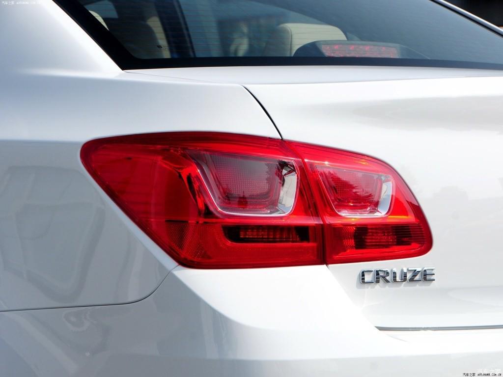 Compatible with Chevrolet 15 Classic Cruze Rear Taillight Assembly: Outer Tail Light Turn Signal Assembly.