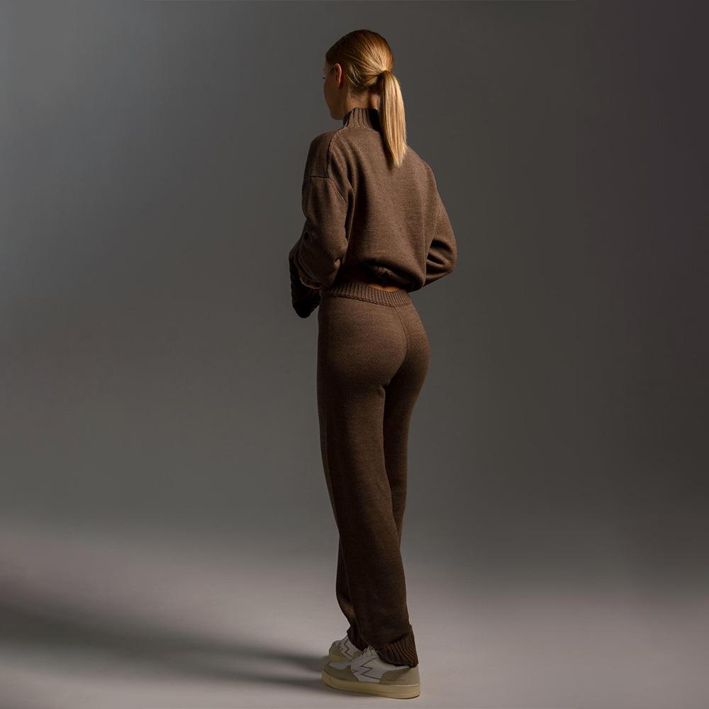 Semi-turtleneck sweater set Europe, America 2025 autumn and winter new knitted jumper + trousers sweater set women