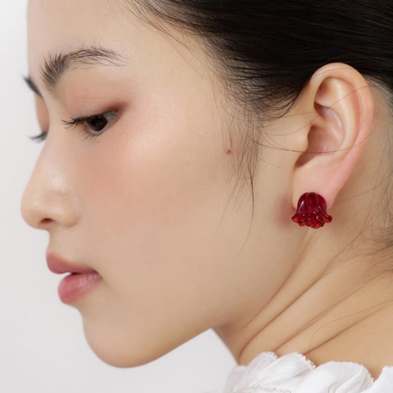 FANTASTIC PLANET fallende Rosenohrringe (ROT)