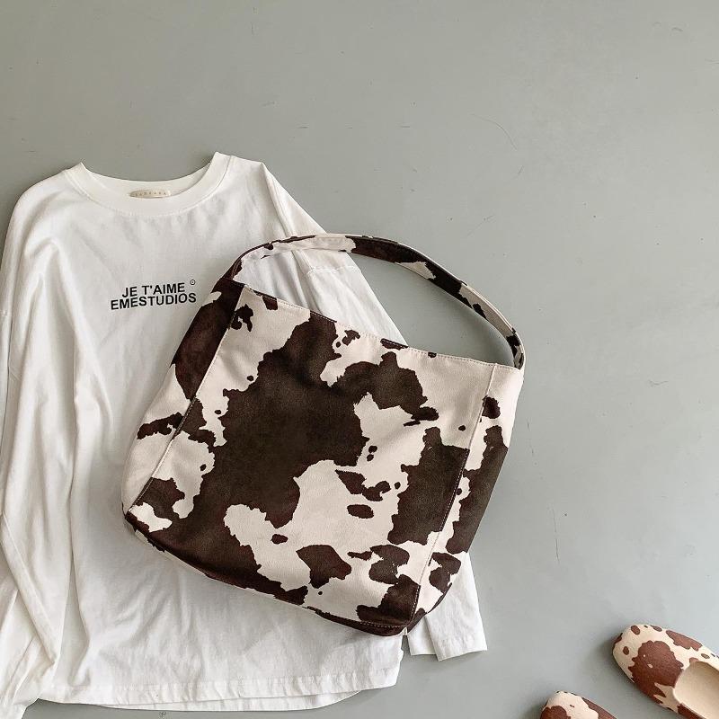 

Cow pattern tote bag large capacity women s morning eight commuter bag college students class new shoulder bag кофейный