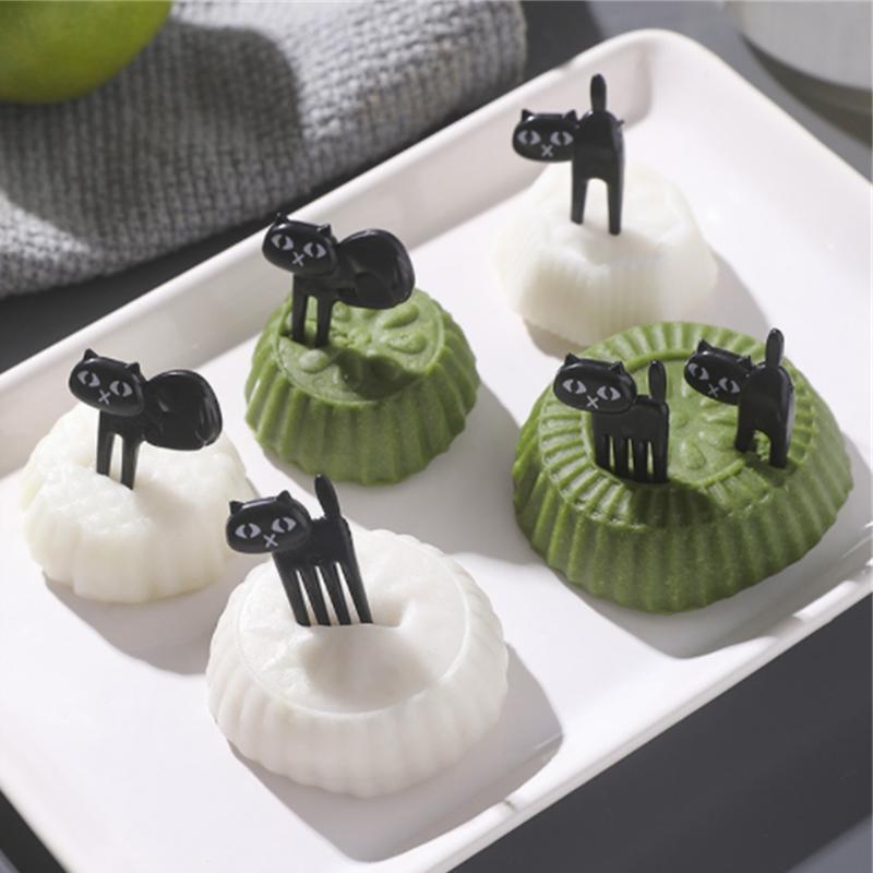 Animal Farm Fruit Fork Mini Cartoon Children Snack Cake Dessert Food Fruit Pick Toothpick Bento Lunches Random Color Party Decor