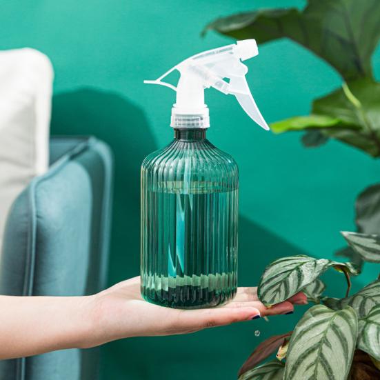 Handheld Spray Bottle Fine Mist Plant Mister Hand Pressure Watering Can 500ml Adjustable Nozzle Spray Bottle for Garden Plants Cleaning Solutions