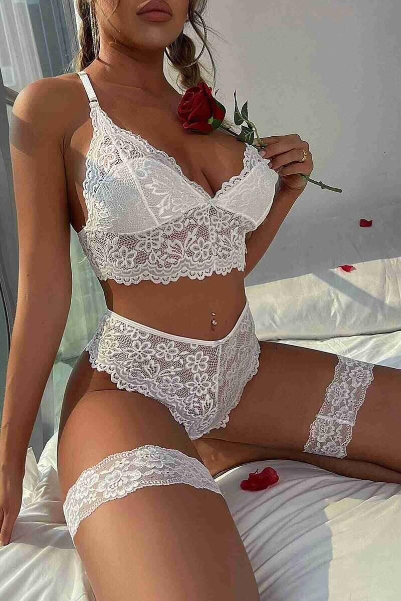 

Комплект трусиков с бюстгальтером и аксессуарами для ног Merry See, белый M белый