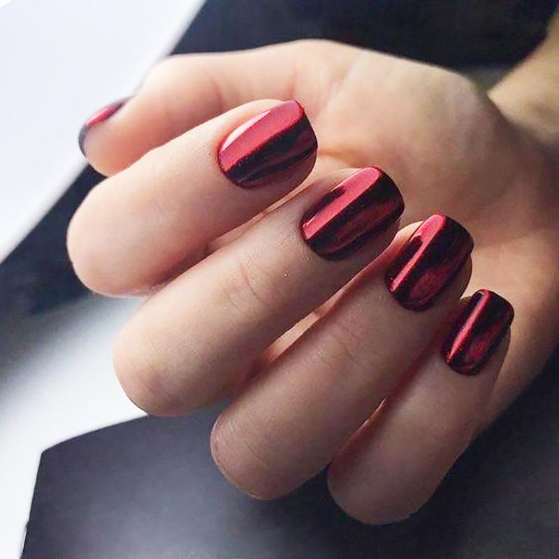 24 Stück Unifarbene Weinrot Design Falsche Nägel Kurze Quadratische Spitze Fake Nagelkunstspitzen Einfache Fertige Maniküre-Spitzen Press-On Nägel