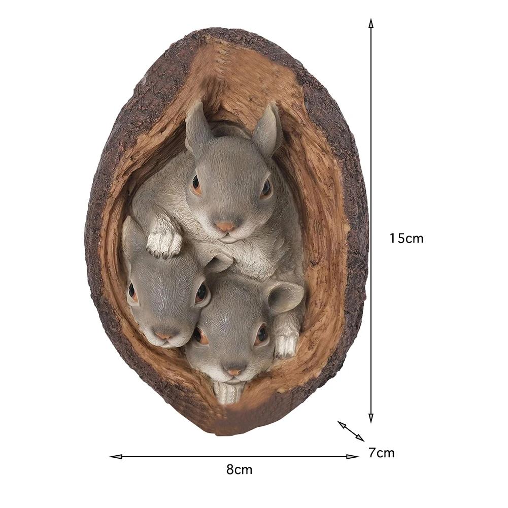 

1 Pcs Decorative Garden Pendant Easter Resin Craft Cartoon Squirrel Statue Garden Decoration Simulation Pine Accessories