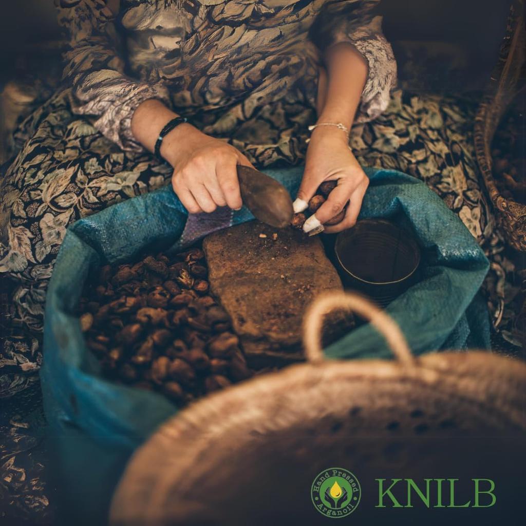 KNILB Organic Hair Balm, 100% Natural Ingredients, 45g, Salon Exclusive (Lavender & Geranium Scent)