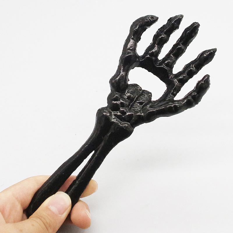 Dobeli 7.2'' Gusseisen Skeletthand Flaschenöffner Geisterfest Metall Mittelhandknochen Finger Getränk Bierdeckel Öffnungswerkzeug