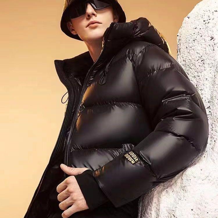 The New Inner Lining Comes with A Heated Black Five Grid Down Jacket for Both Men and Women, with A Thick and Cold Resistant Loose Fitting Jacket