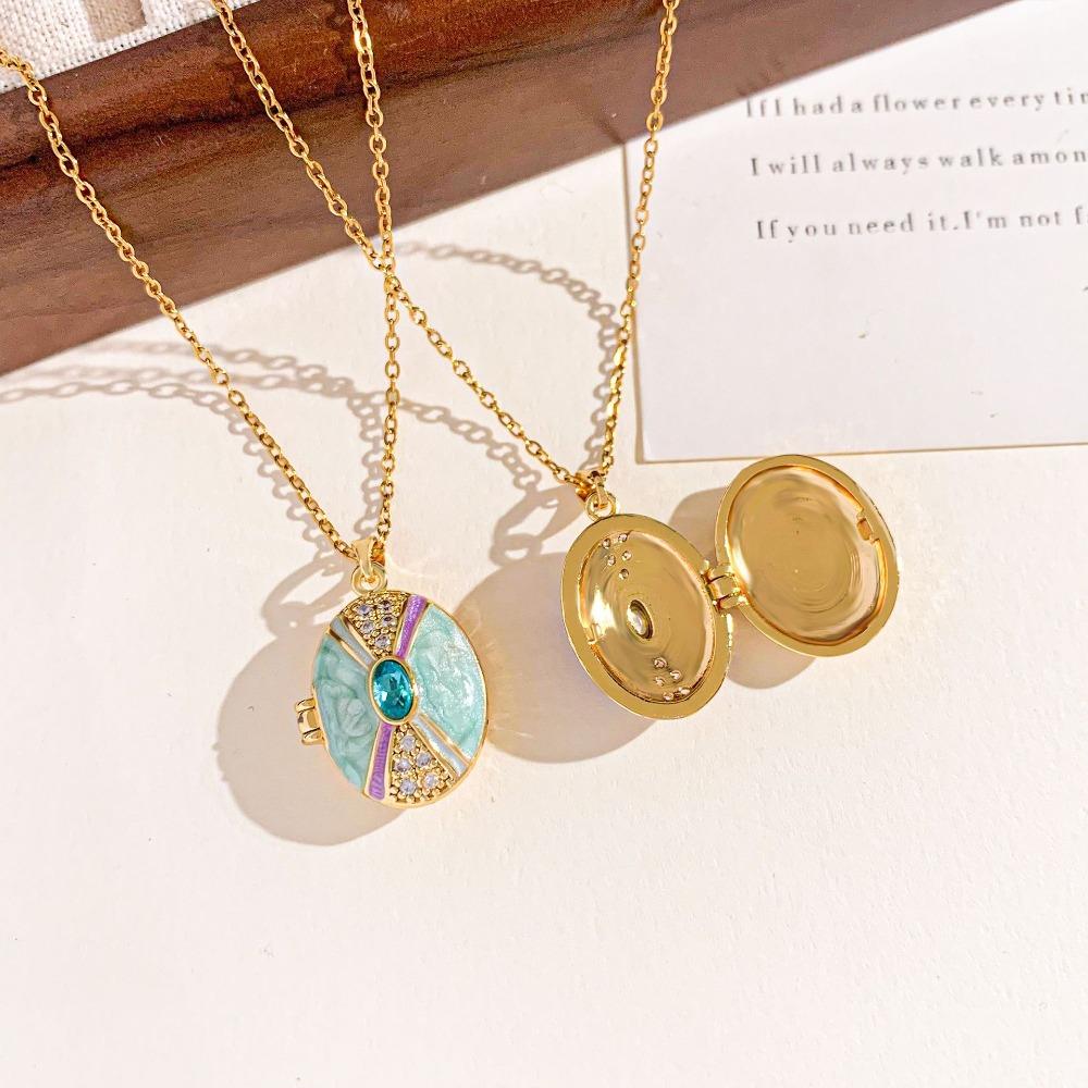 Inlaid Rhinestones Photo Locket Pendant Necklace Openable Gold Clavicle Chain Birthday Gift