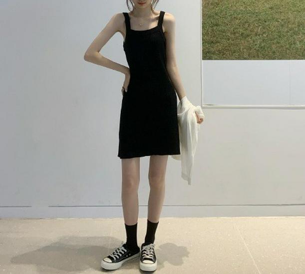 Women's Korean-Style Knitted Spaghetti Strap Dress - Slimming & Flattering, Perfect for Spring and Autumn Layering