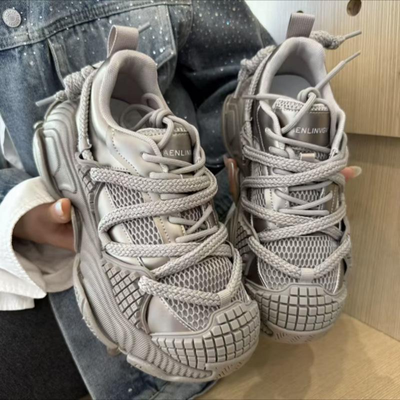 Super fire strap thick-soled explosive dad shoes girl 2025 early spring new versatile sports shoes small casual shoes speed