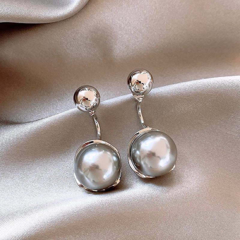 Niche design versatile gray pearl stud earrings women, silver needle earrings temperament earrings