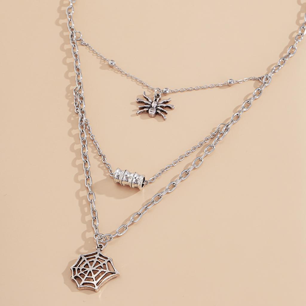 European and American Halloween spider web pendant fringed necklace female, sweet and cool geometric thin chain ins style jewelry