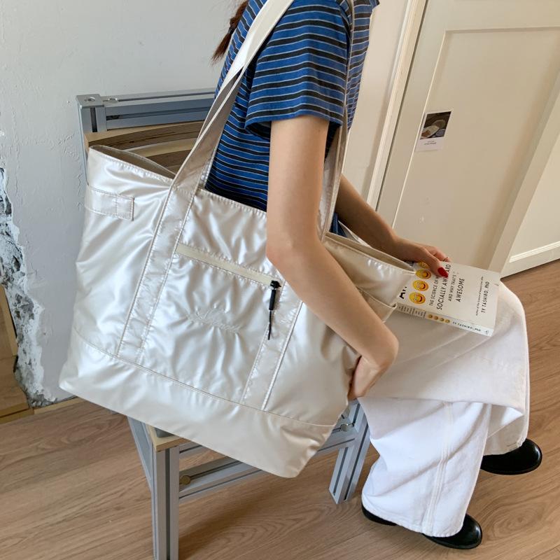 New Travel Tote Bag Casual Handbag Portable Shoulder Bag Large Capacity Underarm Bag Women