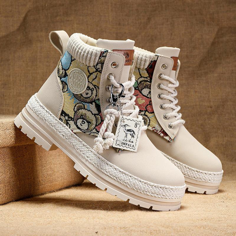 Autumn and Winter High-top Thick-soled Straw Martin Boots Outdoor Casual Short Boots Mountaineering Bear Couple Boots