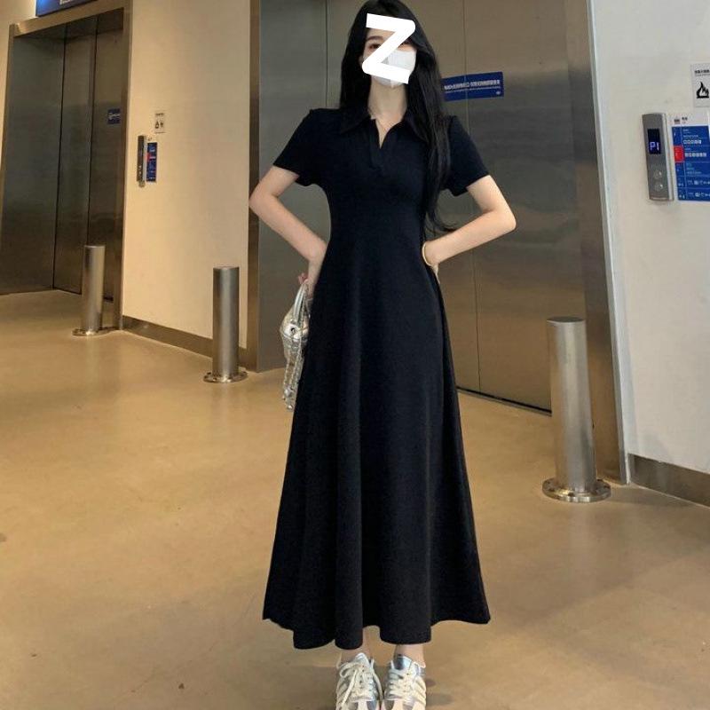 

Элегантное черное платье с коротким рукавом и воротником поло: Приталенный крой, подчеркивающий фигуру, дизайн с прямыми плечами для женщин. XL (105-125 Jin) чёрный