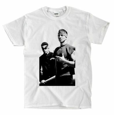 Blood In Blood Out - Weißes T-Shirt Vintage Geschenk für Männer Frauen Lustiges Schwarzes T-Shirt HEISS Unisex T-Shirt
