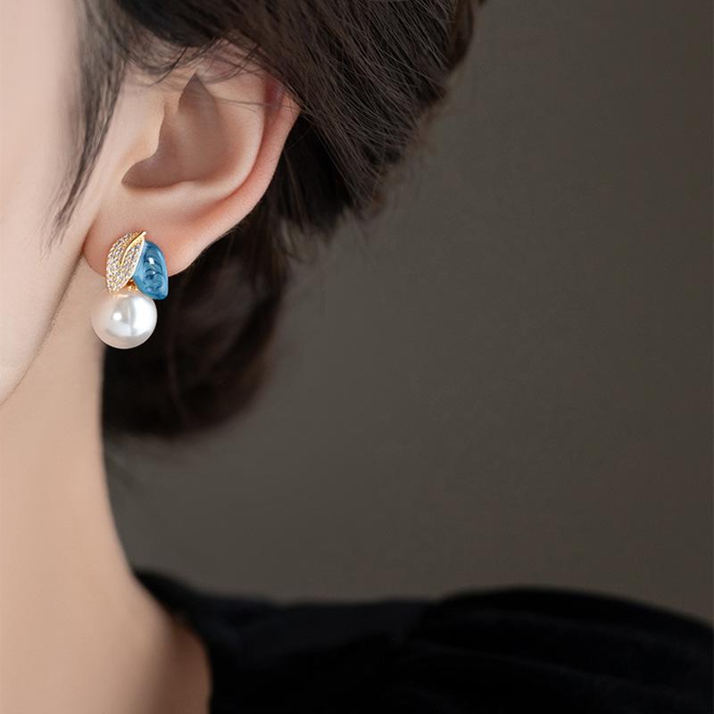 Zircon pearl oil drop flower leaf stud earrings fashion asymmetrical design earrings niche light luxury earrings