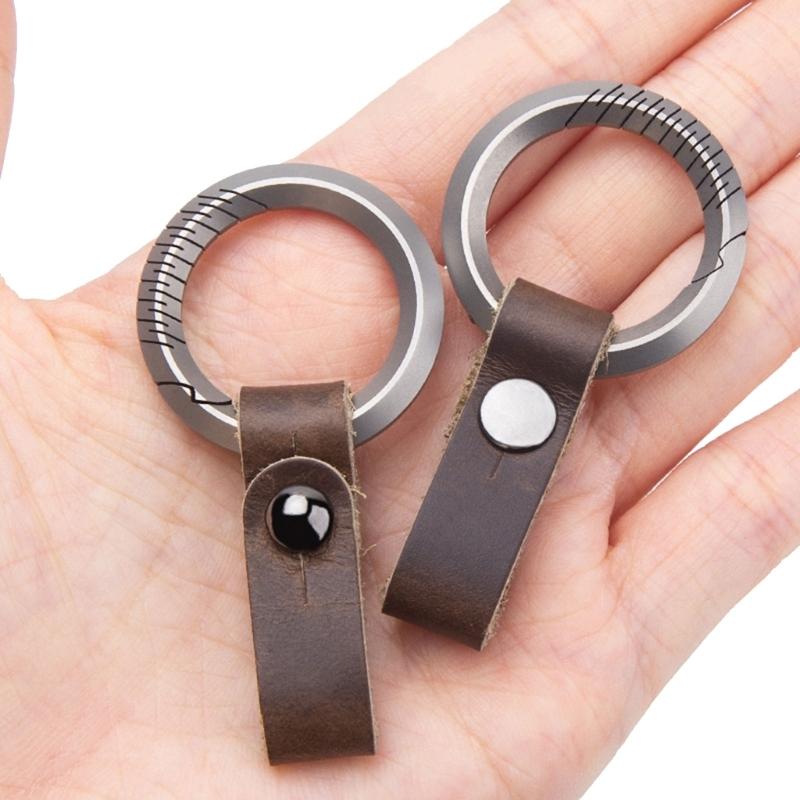Leather Keychain for Men and Women,Titanium Alloy Car Keys Holder Key Fob Keychain,Mens Key Chains Clip for Car Keys