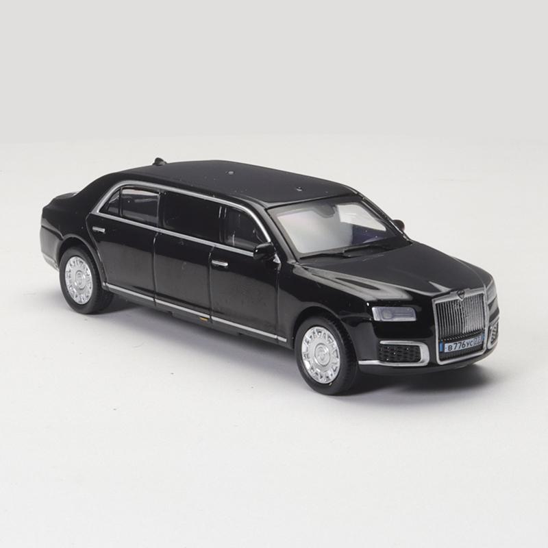 XCARTOYS 1/64 The Presidential Vehicle of Russia Aurus Senat Car Alloy Toys Motor Vehicle Diecast Metal Model Kids Toys Boys