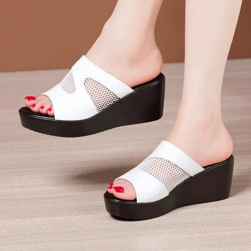 Small Size 32-43 Cutout Patent Leather Shoes Women Wedges Slippers Summer 2025 Outside Medium Heels Platform Slides Office Beach