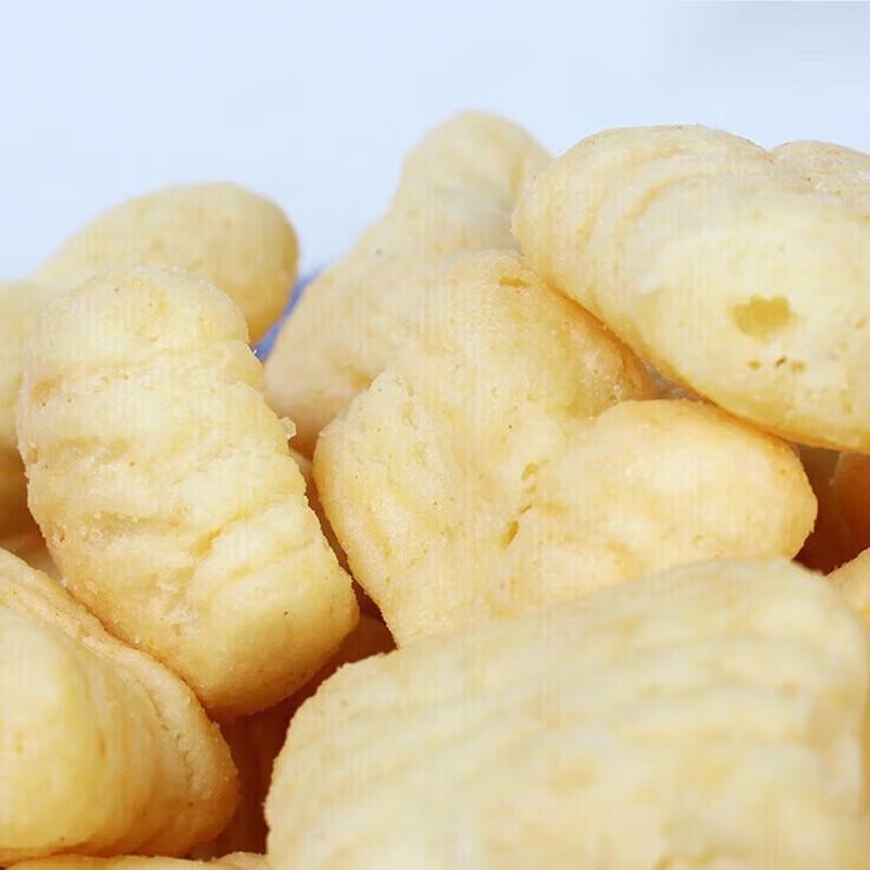 Panpan Puffed Wheat Chicken Flavor Snack Cubes