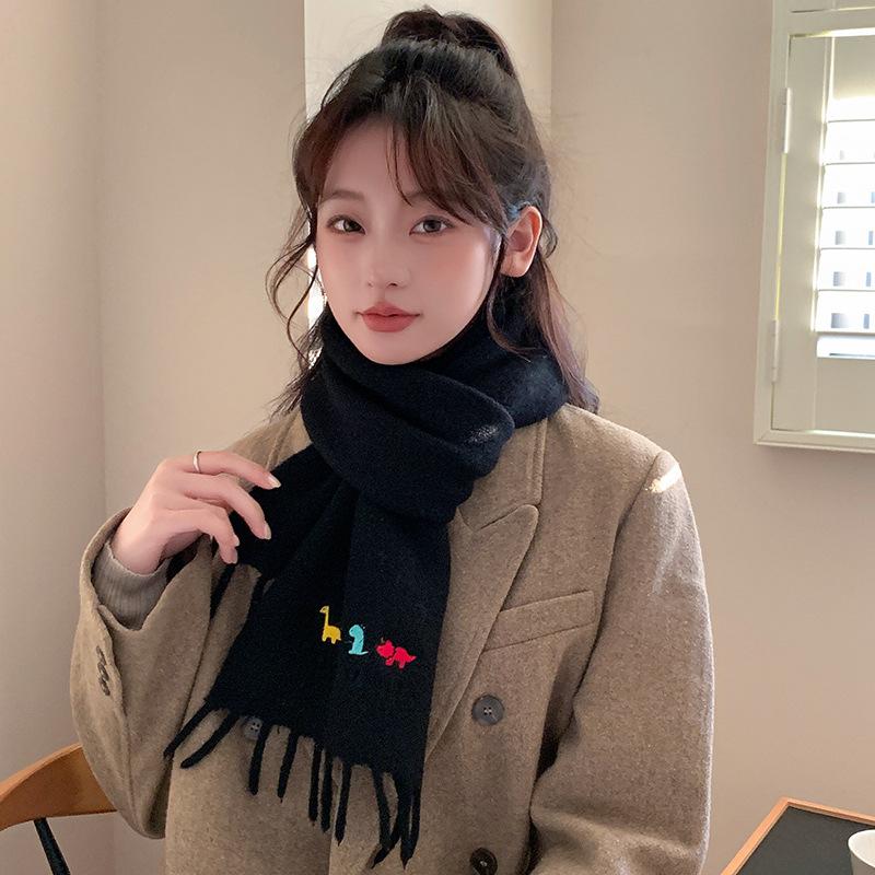 Scarf women's winter new knitted wool scarf red warm and cold New Year's Christmas embroidery shawl