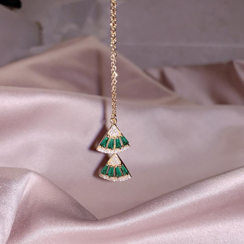 

Ожерелье-веер в форме юбки с полными бриллиантами для женщин Простое и универсальное европейское и американское микро-вставное подвесное украшение