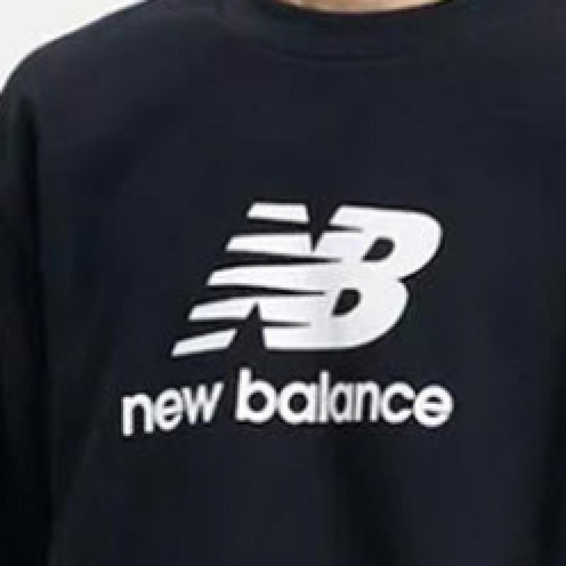 Ein neuer New Balance Stacked Logo Frottee-Sweatshirt Nbncd4s021 19