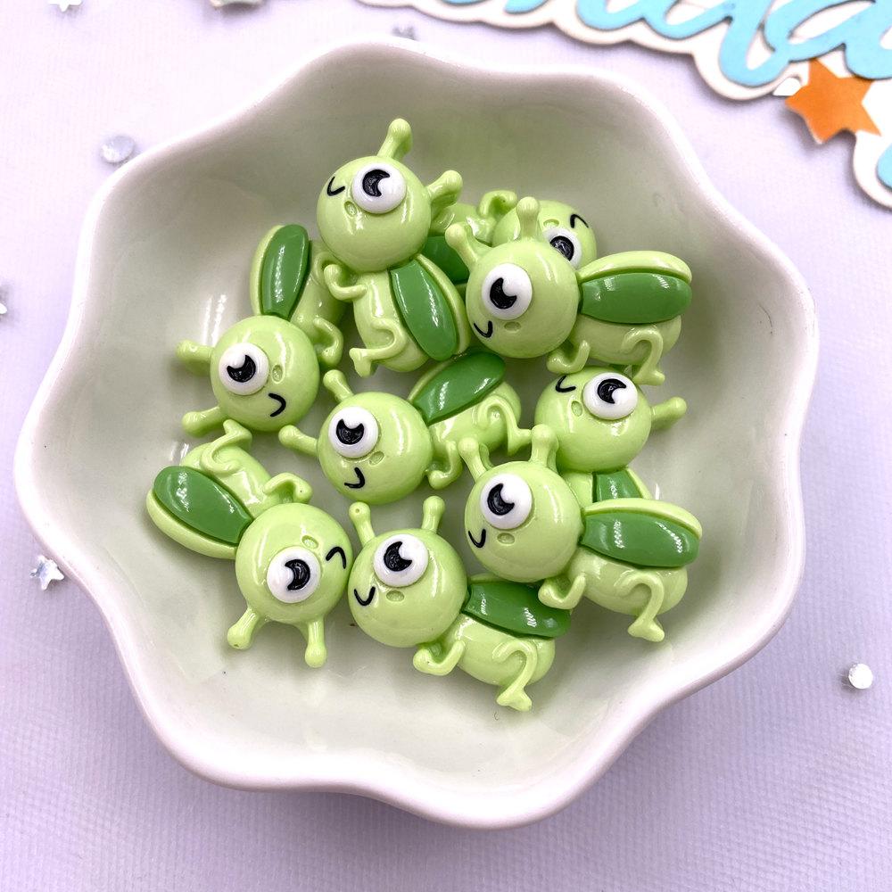 14pcs Colorful Resin Cartoon Caterpillar Bee Grasshopper Butterfly Beetle Flatback Stone Figurines Scrapbook Craft DIY Bow Decor