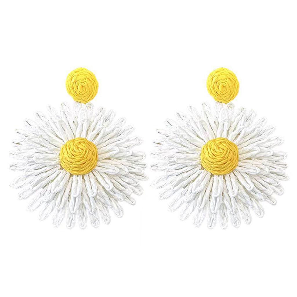 High-End Hand-Woven Raffia Sunflower Earrings for Stylish Travel and Holiday Photography
