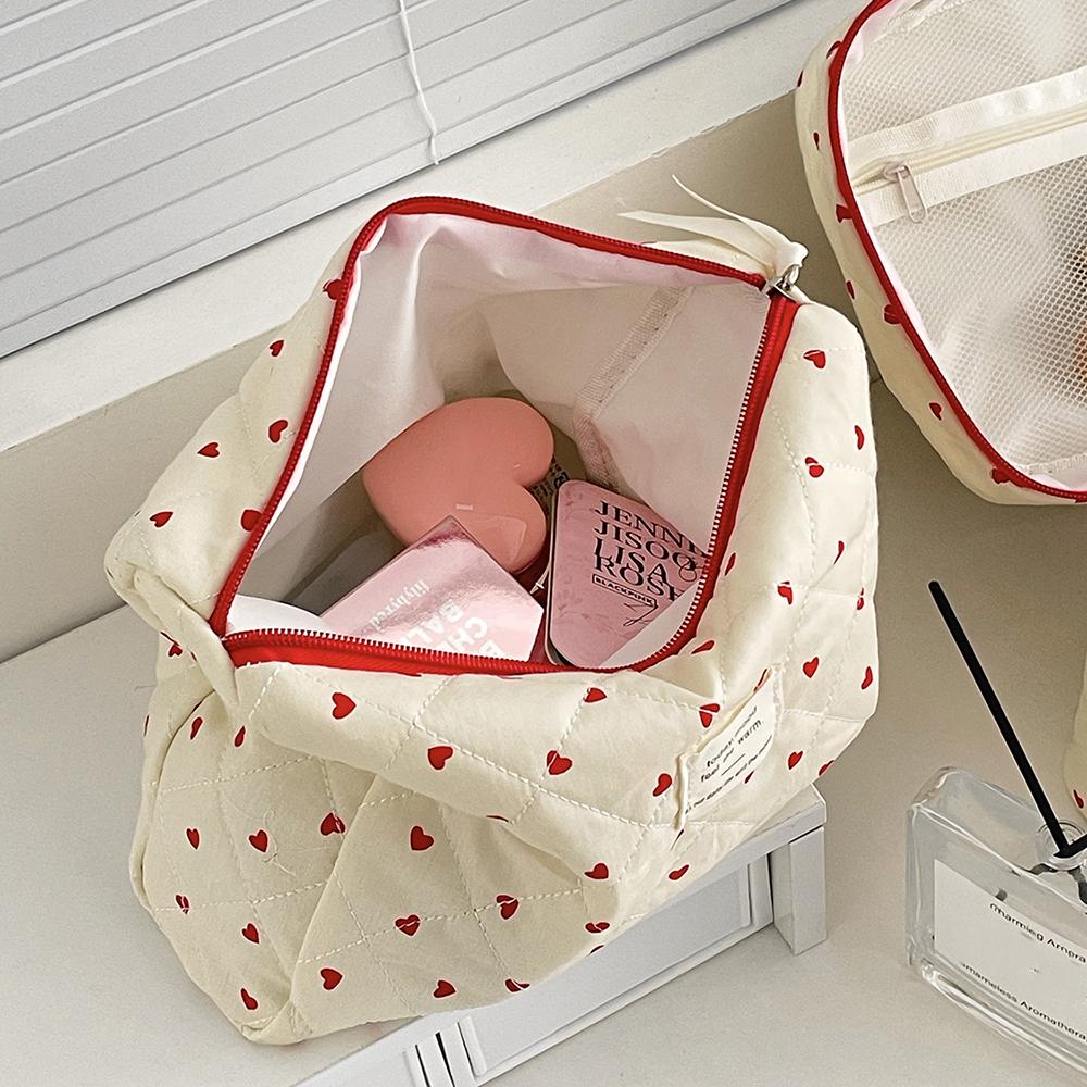 Fashion Ins Style Heart Quilted Makeup Bag - Large Capacity Travel Toiletry and Cosmetic Organizer