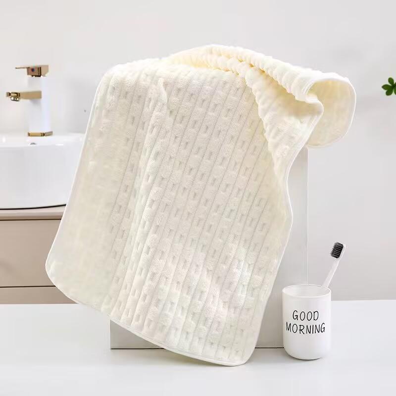 

Мягкое и впитывающее полотенце из чистого хлопка, не оставляющее волос, быстросохнущее пляжное полотенце с впитыванием воды, полотенце из кораллового флиса 35 * 75CM белый