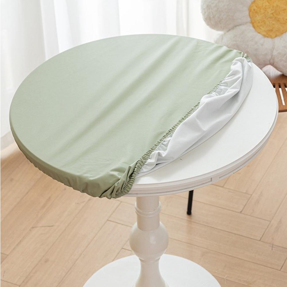 Heat Resistant Waterproof Round Table Cover 120cm Diameter Made from PU Leather for Wedding Banquets and Home Table Protection