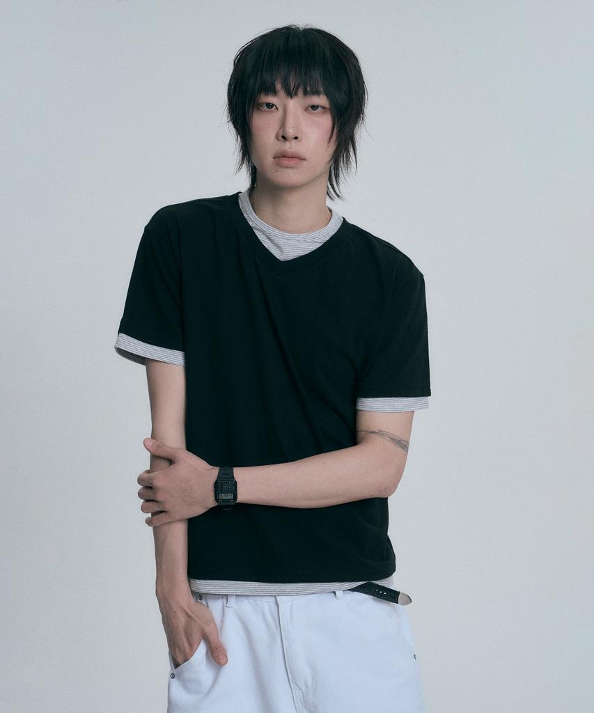 MOO Layered V-Neck Short Sleeve T-Shirt - Black