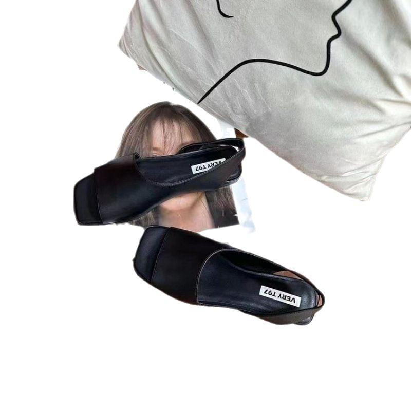 Fashion 2025 summer new square head simple sandals open toe hollow flat commuter shoes fashion shoes women's shoes hollow black sandals