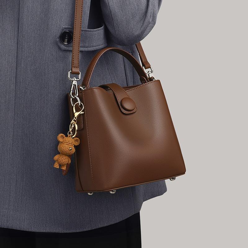 Bucket Bag New Women's Bag Autumn and Winter Leather Shoulder Handbag Premium Commuter Messenger Bag