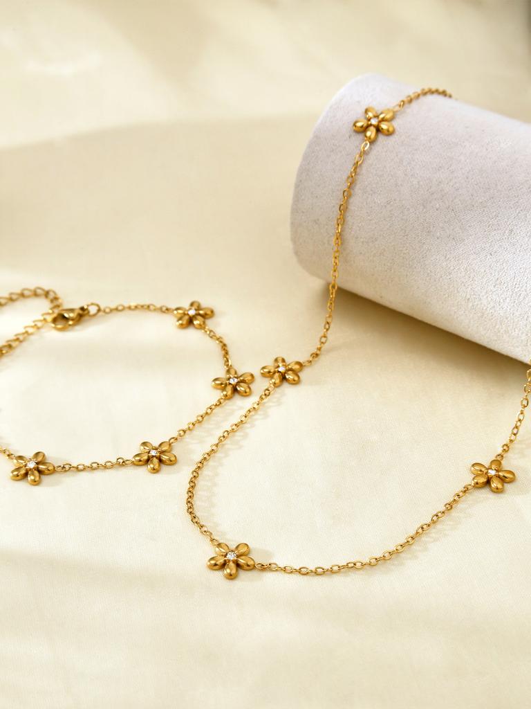 Fashionable And Elegant Temperament Old Money Style Stainless Steel Plated 18K Gold With Diamonds Flowers Zircon Set For Women