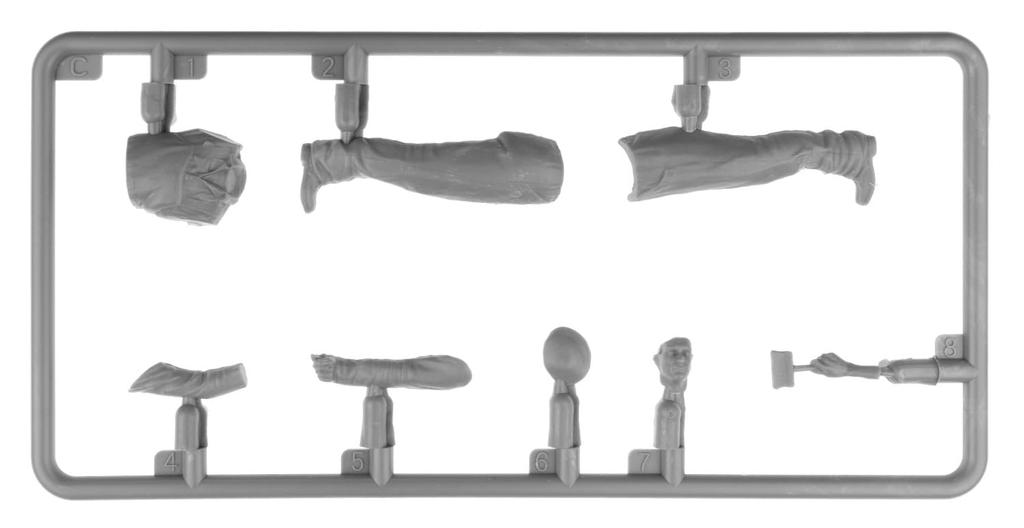 Miniart scale Painter Plastic Model MA38094 1/35 (person)